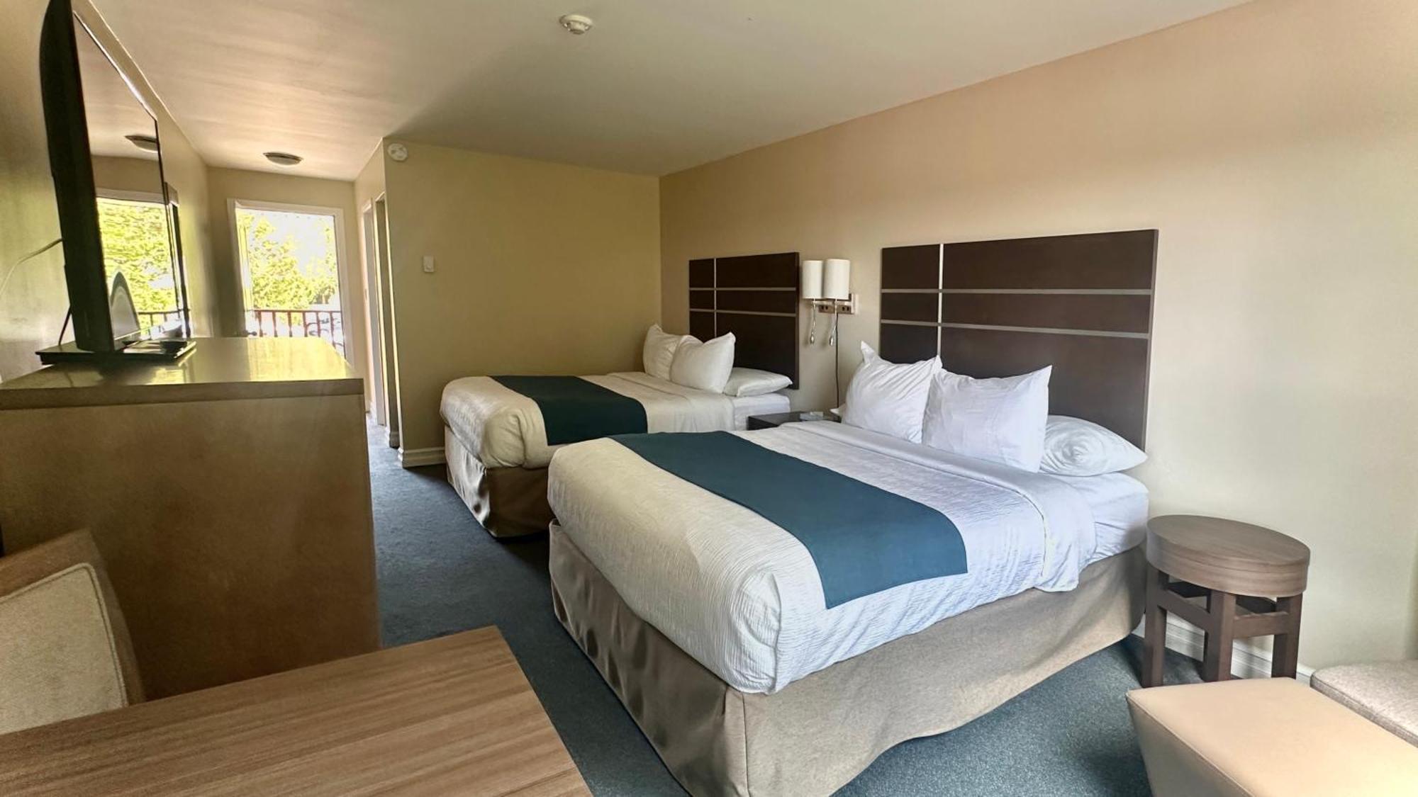 Big Tub Resort & Marina Tobermory Bagian luar foto